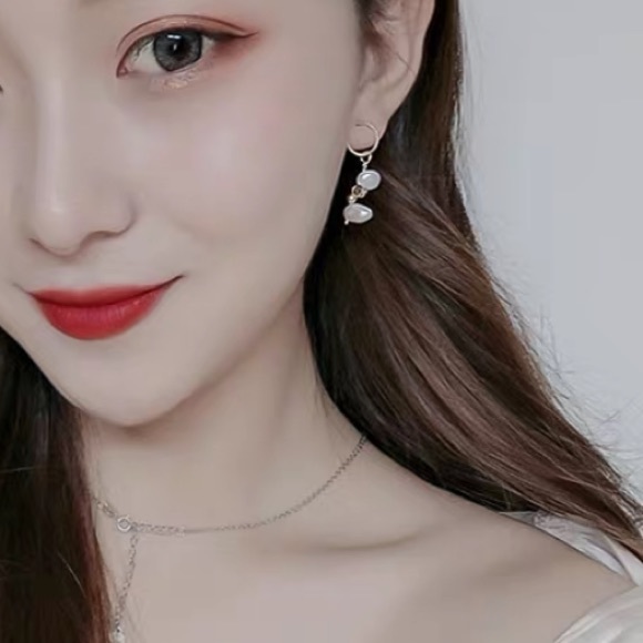 💕Last Pair Parisian Vibe Faux Earrings - Picture 5 of 8